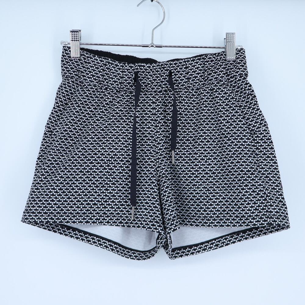 Lululemon On The Fly Short Monochromic Black Drawstring Pull On Women's 4